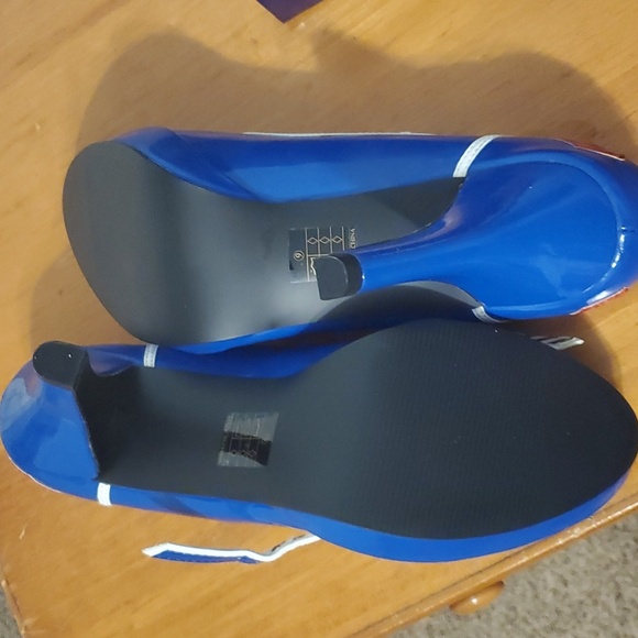 π«SOLDπ« Funtasma Sailor shoes, sz 9 β€οΈ Patriotic Blue color with red anchors - Picture 3 of 13